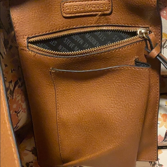 Purse - Picture 3 of 3